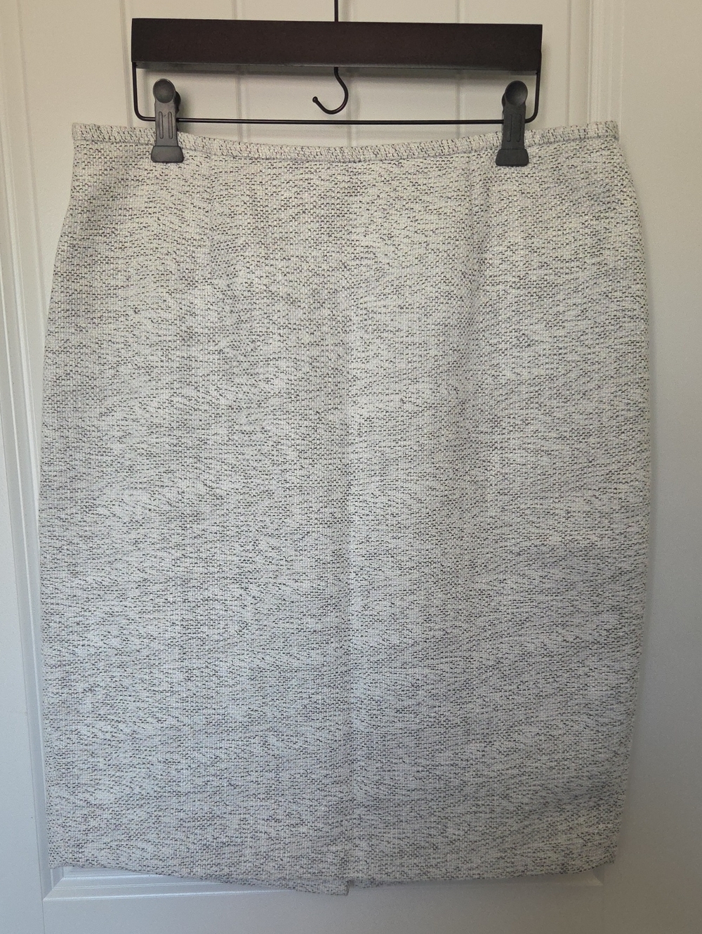 Calvin Klein White and Gray Tweed Pencil Skirt (size 10)
